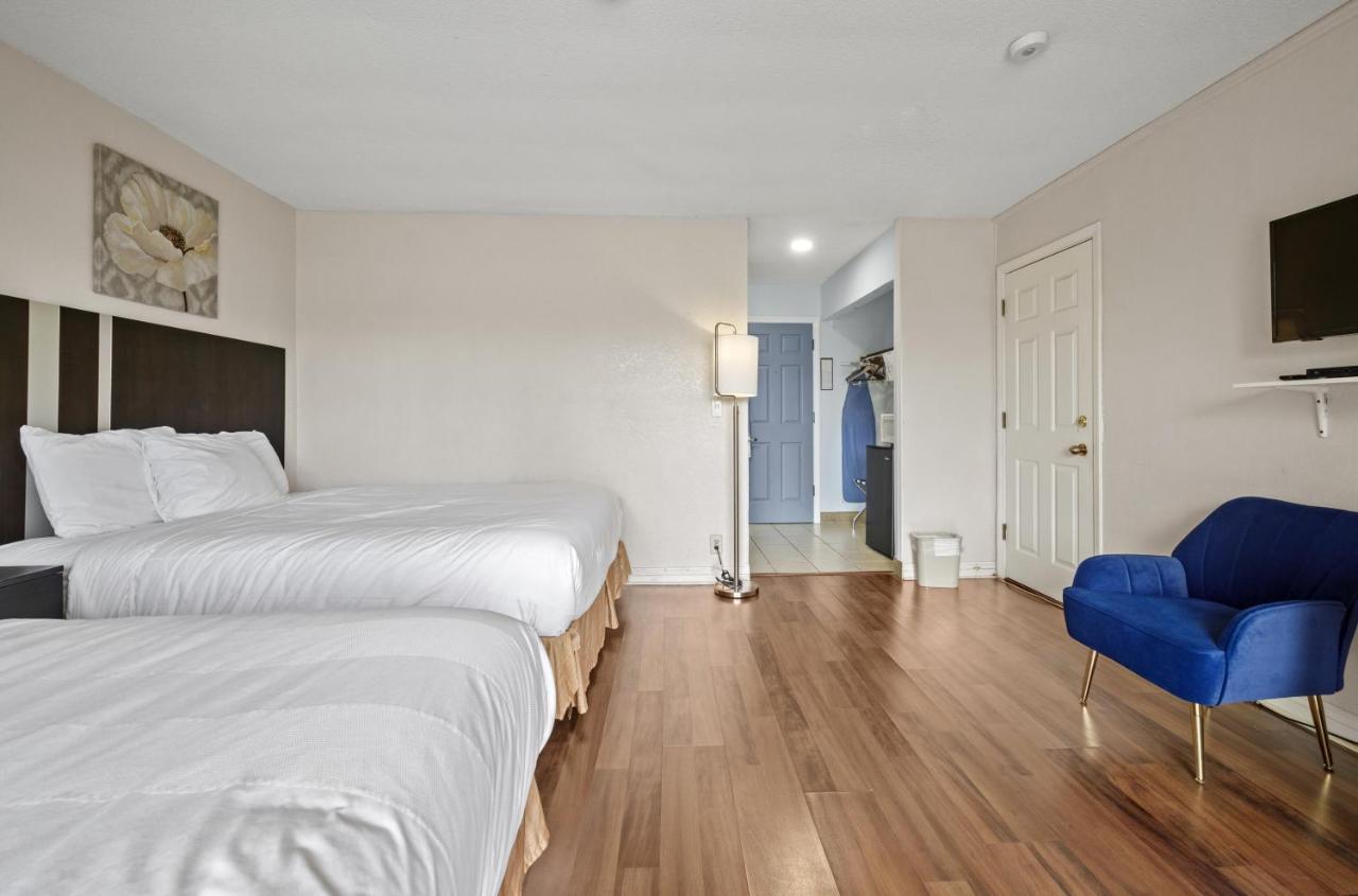 Sol Springs Inn Cathedral City Extérieur photo