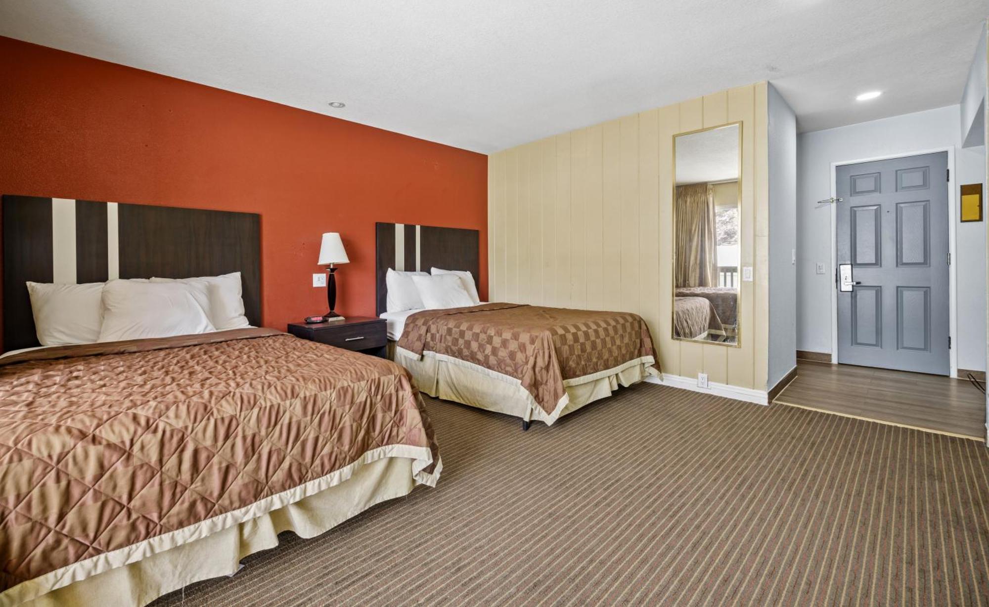 Sol Springs Inn Cathedral City Extérieur photo